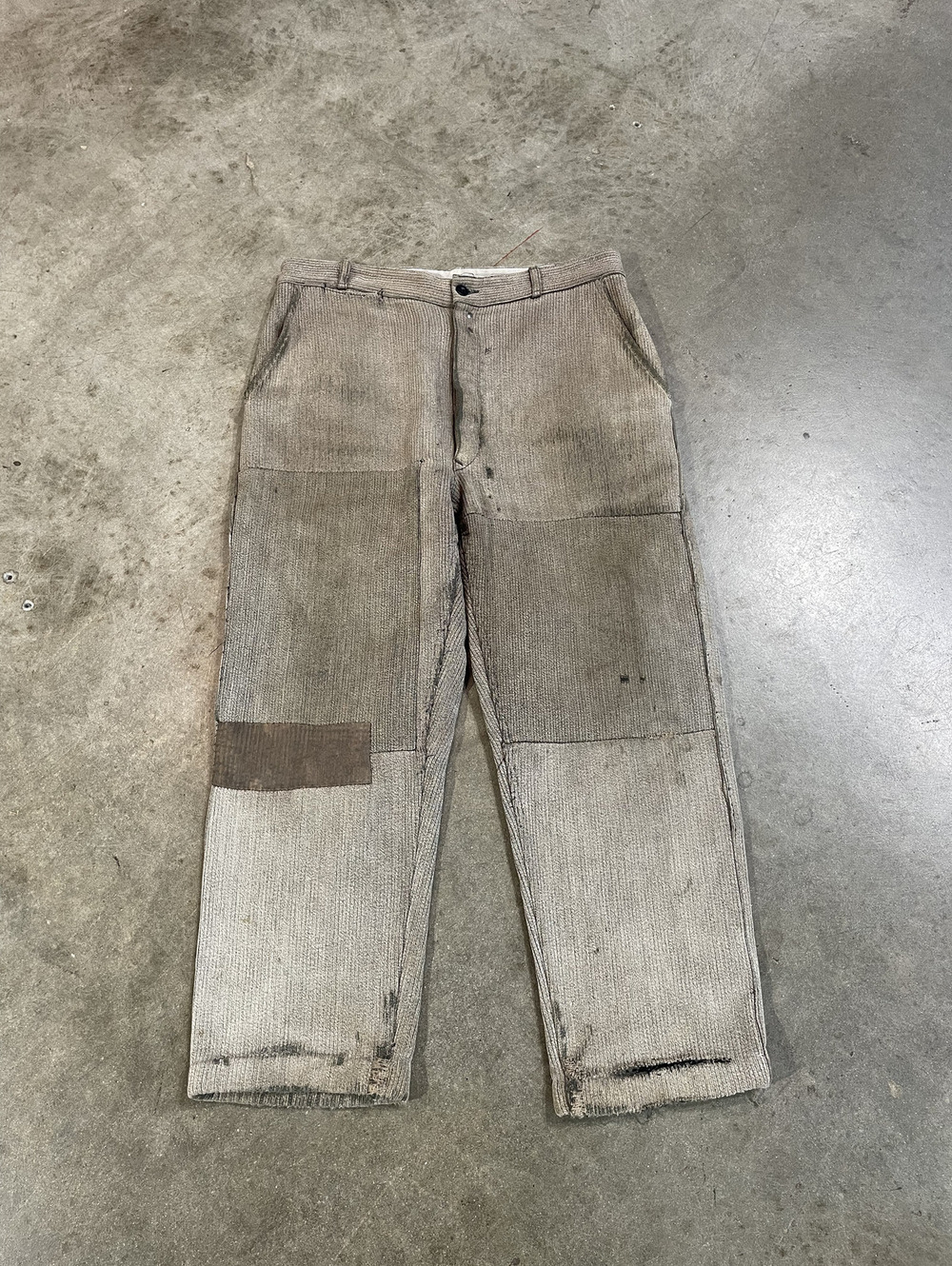 W34 1940s Distressed Thrashed Thick Work Wear Corduroy Pants